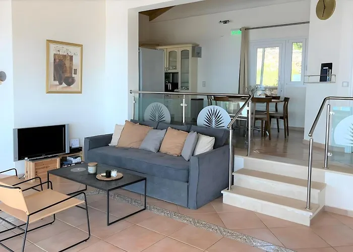 Olivia Panoramic Sea View